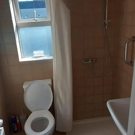 33b Steepleview *