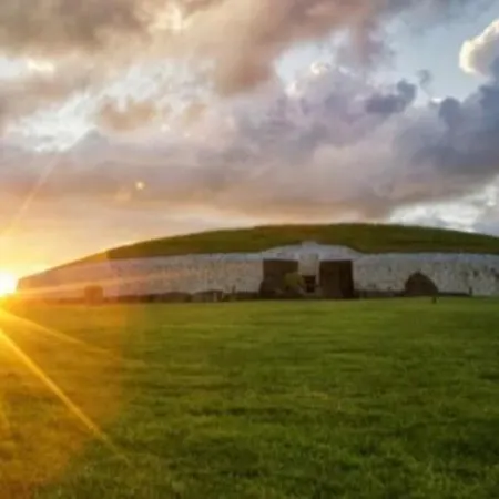 33b Steepleview דירה