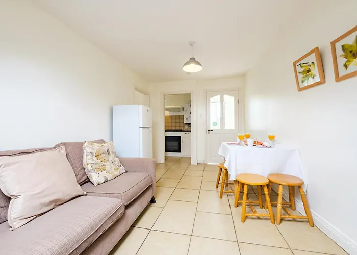 Апартаменты 33b Steepleview Трим